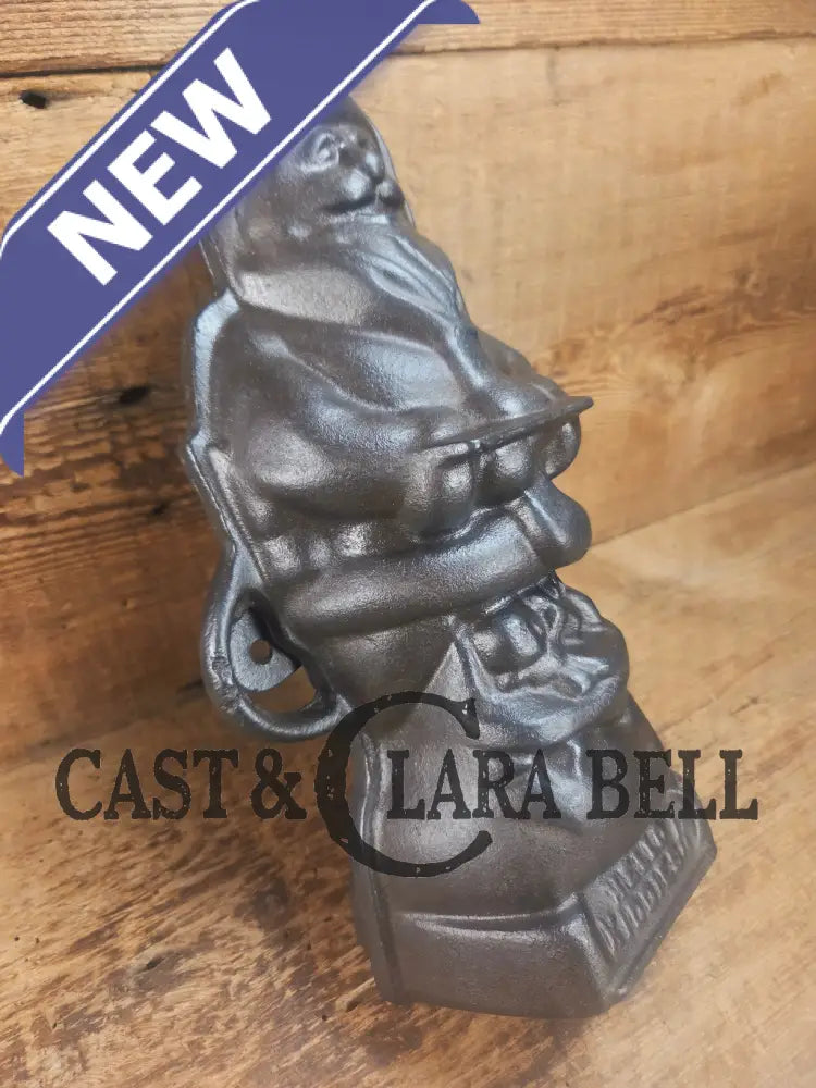 Ho Ho Hold the SHOW!! The Authentic #897/898 Griswold SANTA Cake Mold (Hello Kiddies!). Many copies are out there see