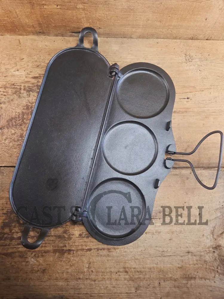 Hot Item!! Late 1800’s Fully Marked Highland Foundry Co pancake flop griddle. Very unique gift idea and new family