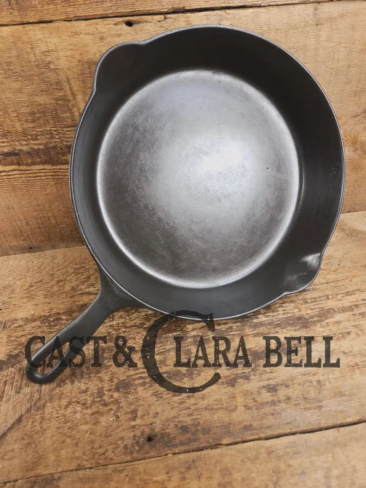 HTF 1890βs Third Series ERIE #9 (1890βs Griswold) Cast Iron Skillet with Heat Ring 711 markings not 712. Skillet