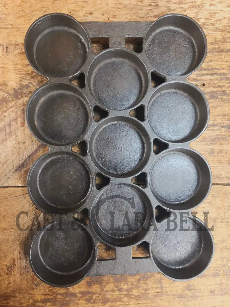 HTF 1920’s Griswold No. 1 Gem Pan Variation 1 11 cup p/n 940. Rarity 4 Bakeware