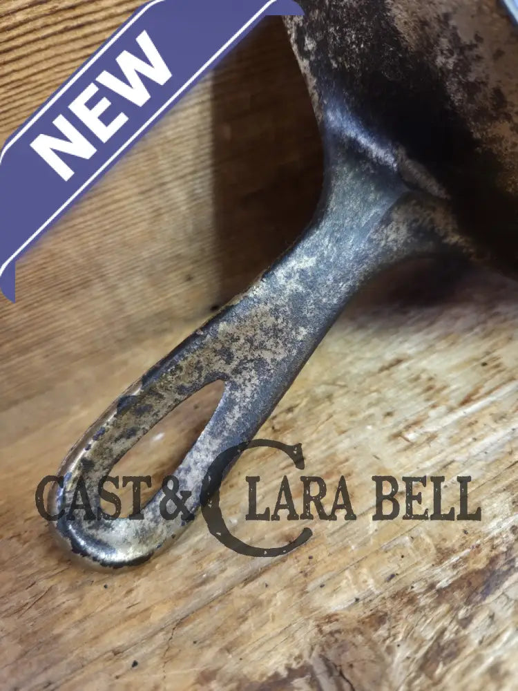 HTF! 1924 Wagner Ware #4 Cast Iron Skillet with Heat Ring 1054. Plating outside black iron inside. Beautiful patina!