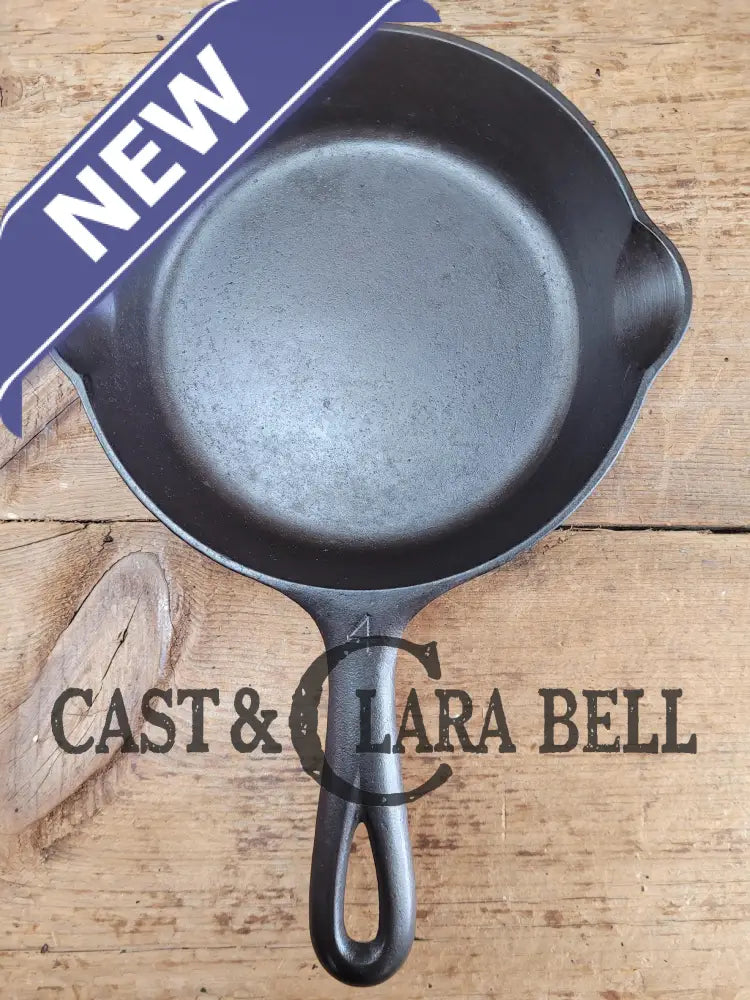 Htf 1930’S Griswold #4 Cast Iron Skillet With Large Block Logo 702 Smooth Bottom. Awesome Piece!