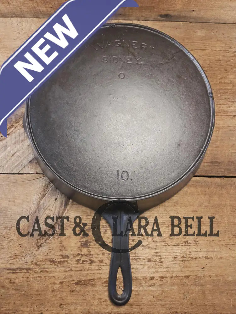 HTF and Gorgeous! Early 1900’s Wagner ’Arc Straight’ logo #10 Cast Iron Skillet. Big skillet for big appetites! Skillet