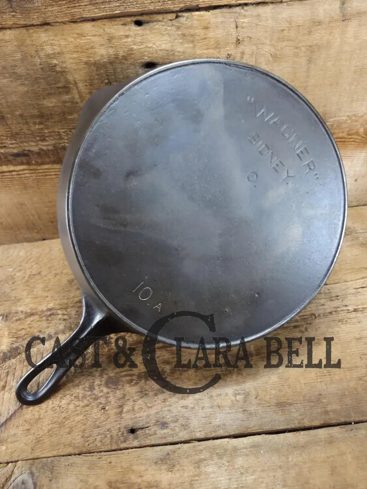 HTF and Gorgeous! Early 1900’s Wagner ’Arc Straight’ logo #10A Cast Iron Skillet. Big skillet for big appetites! SC24