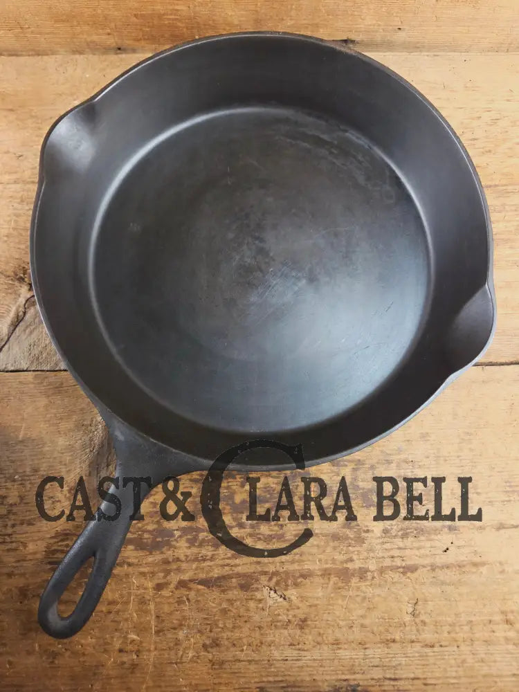 HTF and Gorgeous! Early 1900’s Wagner ’Arc Straight’ logo #11 Cast Iron Skillet Skillet