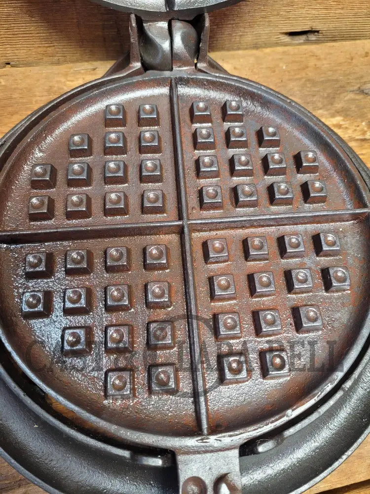 Htf Early 1900S Griswold #7 Waffle Iron. (#973) New Handles Patent Date 1901 Iron
