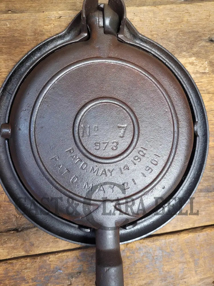 Htf Early 1900S Griswold #7 Waffle Iron. (#973) New Handles Patent Date 1901 Iron