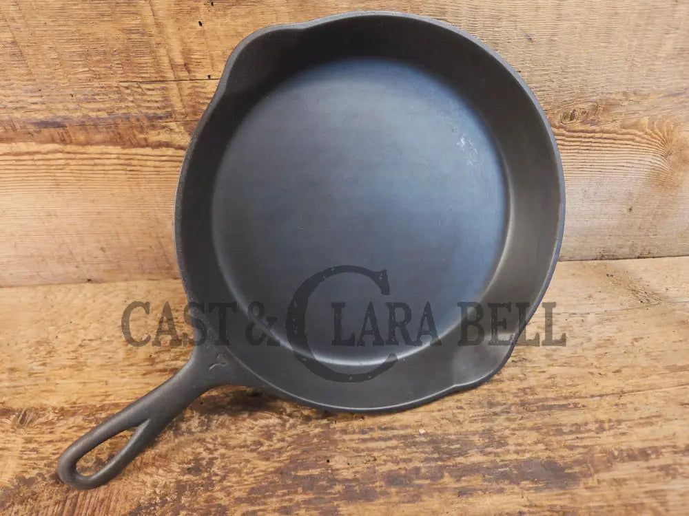 HTF early 1900βs Griswoldβs Third Series (Three Line) Victor #7 (#721) Cast Iron Skillet - Skillet