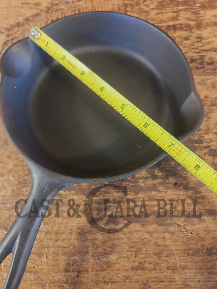 HTF 1930’s Griswold #4 Cast Iron Skillet with Large Block Logo 702 Smooth Bottom. Collector Grade - Skillet