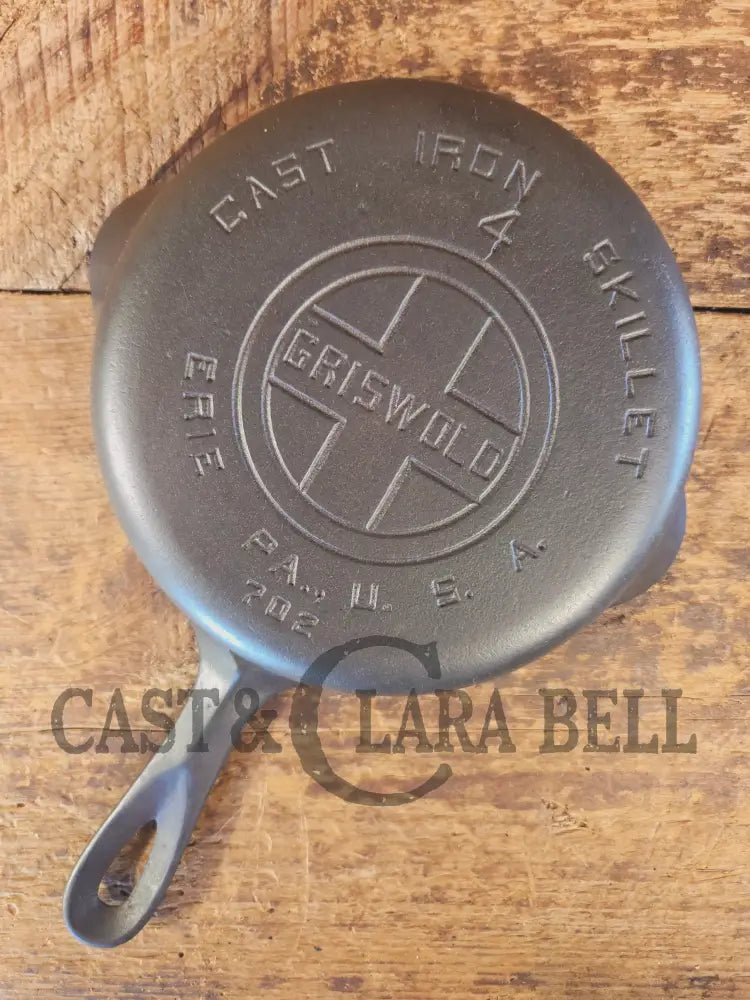 HTF 1930’s Griswold #4 Cast Iron Skillet with Large Block Logo 702 Smooth Bottom. Collector Grade - Skillet