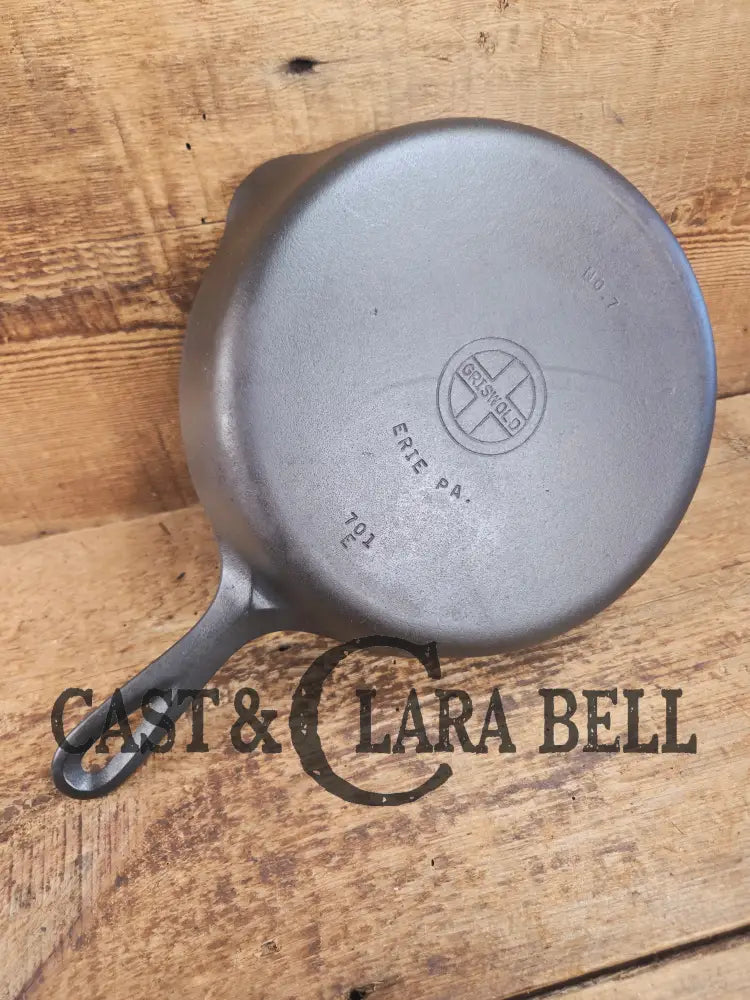 HTF Griswold No. 7 Cast Iron Skillet with Small Block Logo and Grooved Handle 701 Skillet