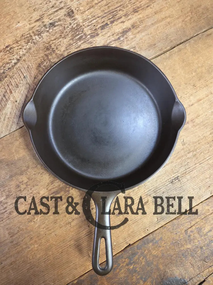 HTF Griswold No. 7 Cast Iron Skillet with Small Block Logo and Grooved Handle 701 SC24 Skillet