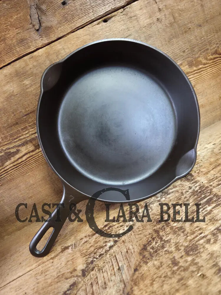 HTF Griswold No. 7 Cast Iron Skillet with Small Block Logo and Grooved Handle 701 SC24 Skillet