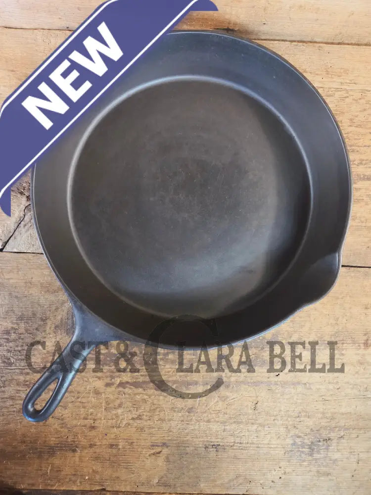 HTF HUGE and Gorgeous! Early 1900βs Wagner βArc Straightβ logo #12 Cast Iron Skillet - Skillet