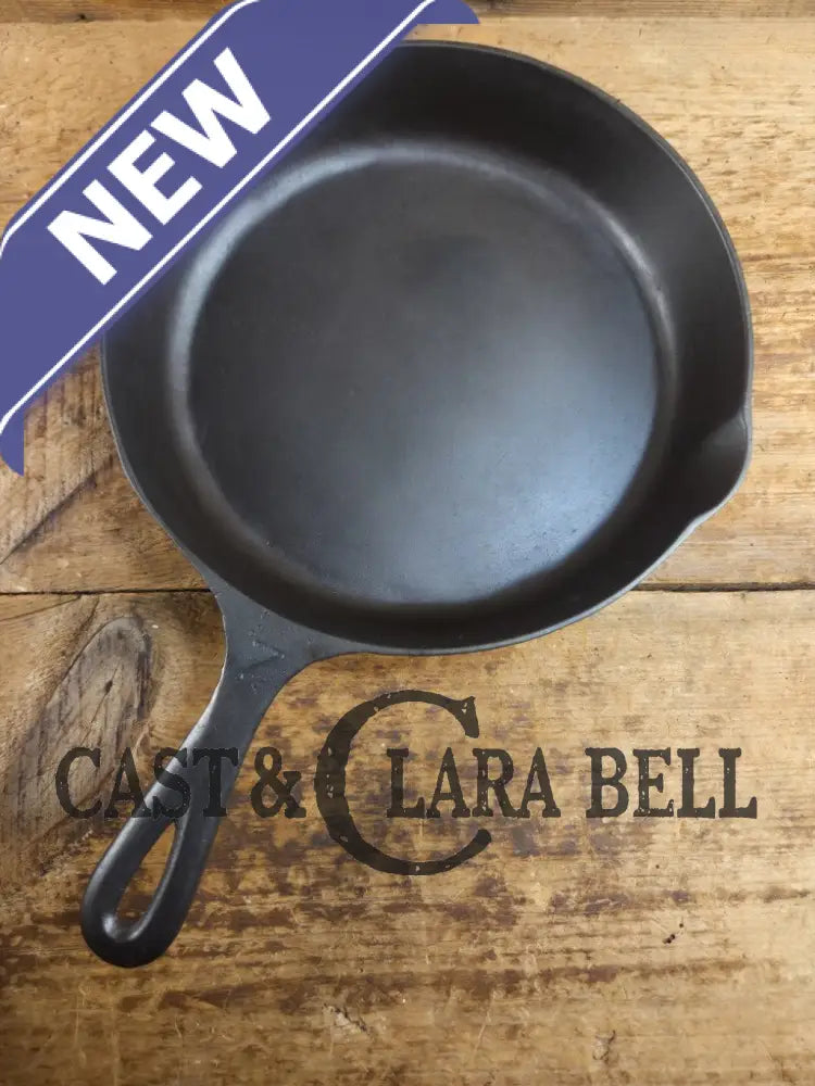HTF Martin Stove & Range Co. #7 Cast Iron Skillet with βHamburgerβ Logo. Versatile and elegant Skillet