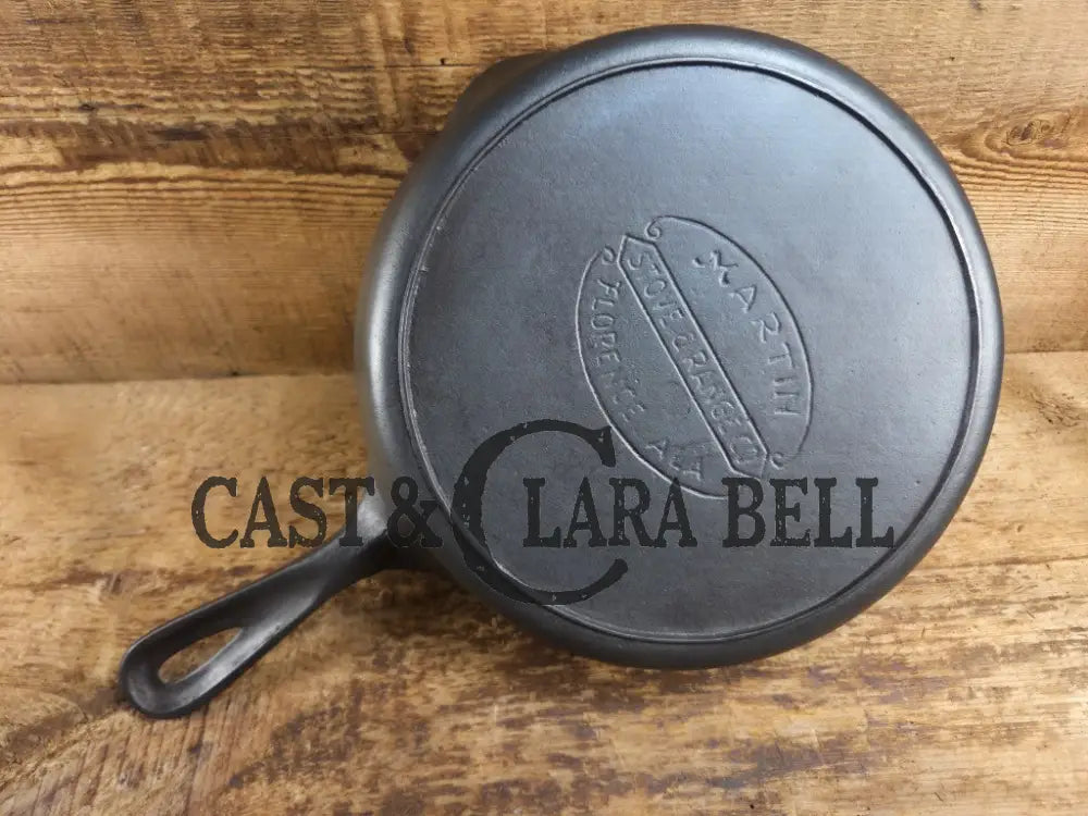 HTF Martin Stove & Range Co. #7 Cast Iron Skillet with ’Hamburger’ Logo. Versatile and elegant Skillet