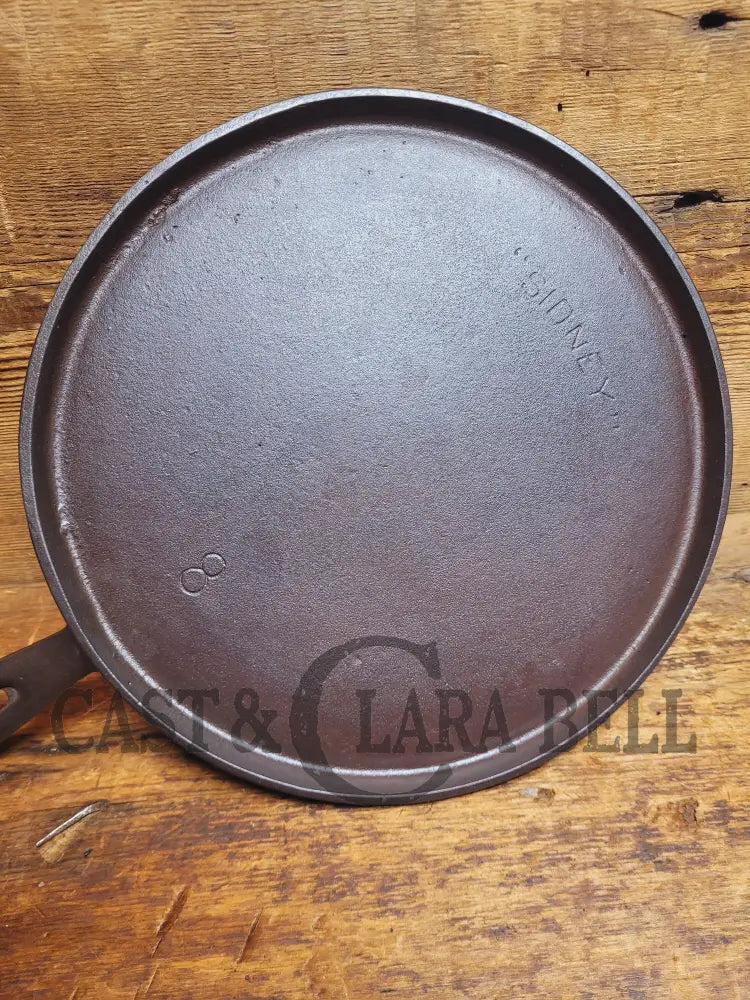 Rare Late 1800S Sidney (Pre-Wagner) Holloware Griddle. Elegant And Unique Griddle