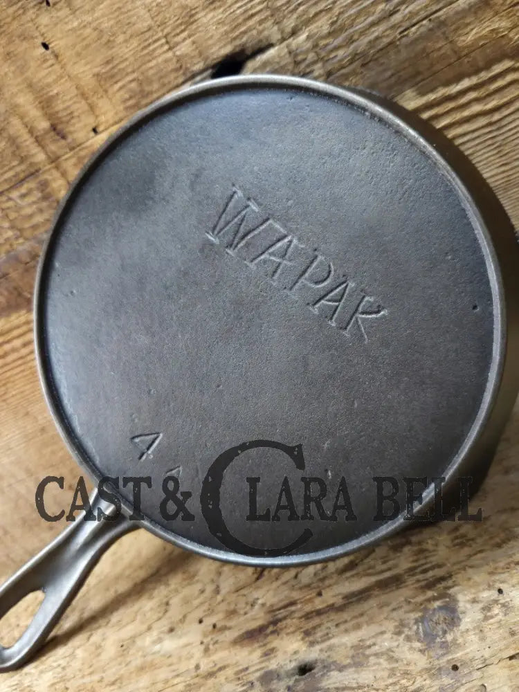 HTF! Wapak #4 Straight tapered logo beautiful skillet! Restored Seasoned and Ready to Use! Skillet