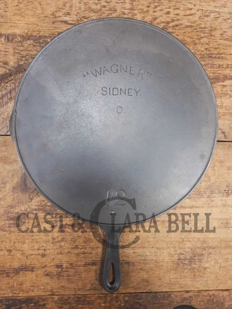 HUGE 1920’s Wagner Sidney O #12 ’Arc Straight’ Skillet with Heat Ring. Beautiful design superior performance. SC24