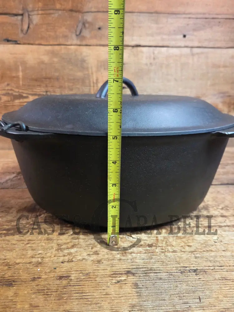 HUGE 1940βs Era Lodge Dutch Oven. Wonderful condition ready to use! - Dutch Ovens Trivets & Kettles