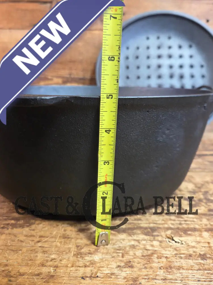 HUGE 1940βs Era Lodge Dutch Oven. Wonderful condition ready to use! - Dutch Ovens Trivets & Kettles