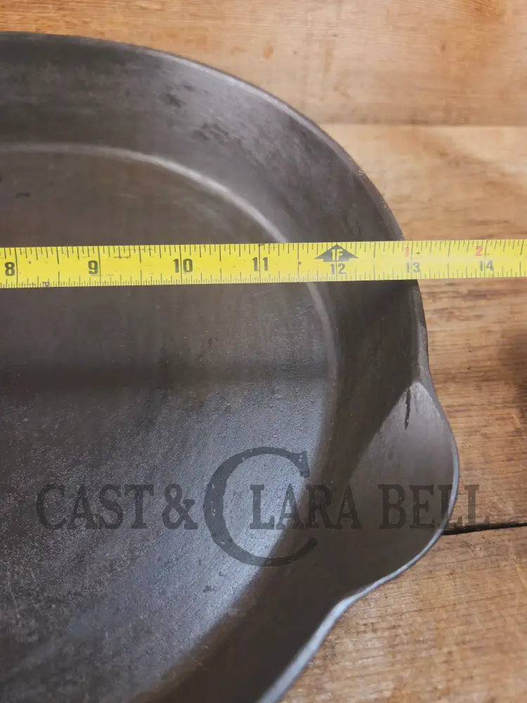 HUGE and hard to find 1910βs Early Favorite Piqua Ware #12 Cast Iron Skillet Smiley Logo great for gas or coil tops!