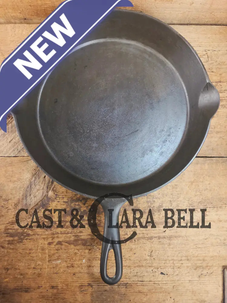 HUGE and hard to find 1910βs Early Favorite Piqua Ware #12 Cast Iron Skillet Smiley Logo great for gas or coil tops!