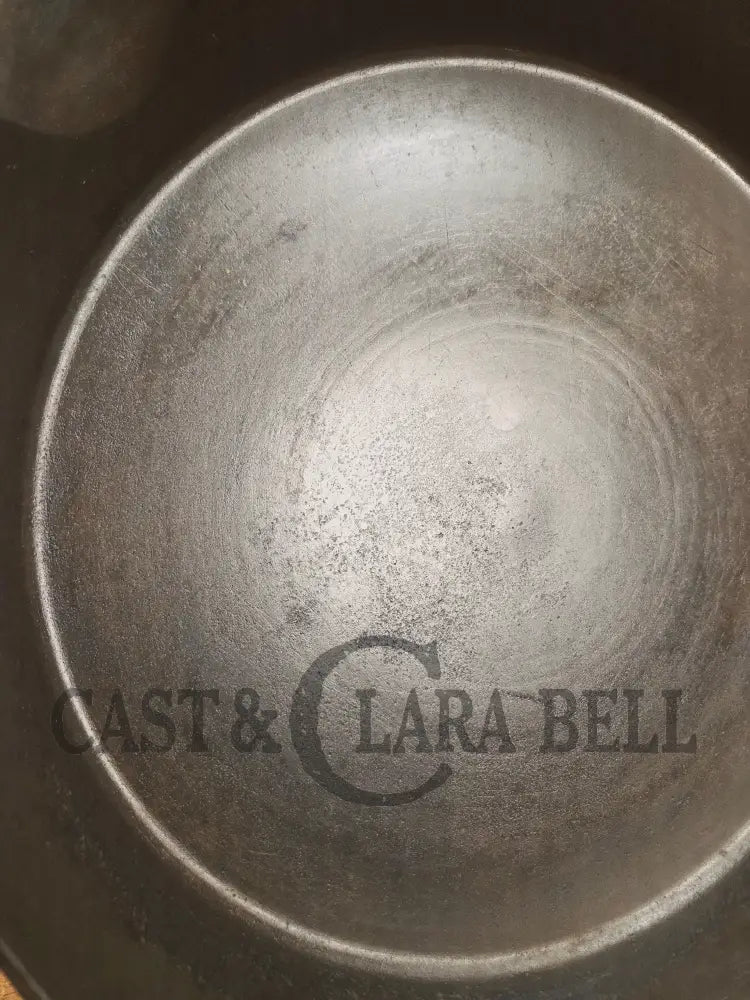HUGE and hard to find 1910βs Early Favorite Piqua Ware #12 Cast Iron Skillet Smiley Logo great for gas or coil tops!