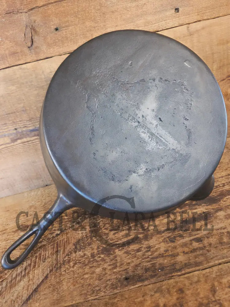 Huge Antique gate-marked unknown #12 skillet. Est 1880’s. Left single spout heat ring bottom w/ pointy handle - Skillet