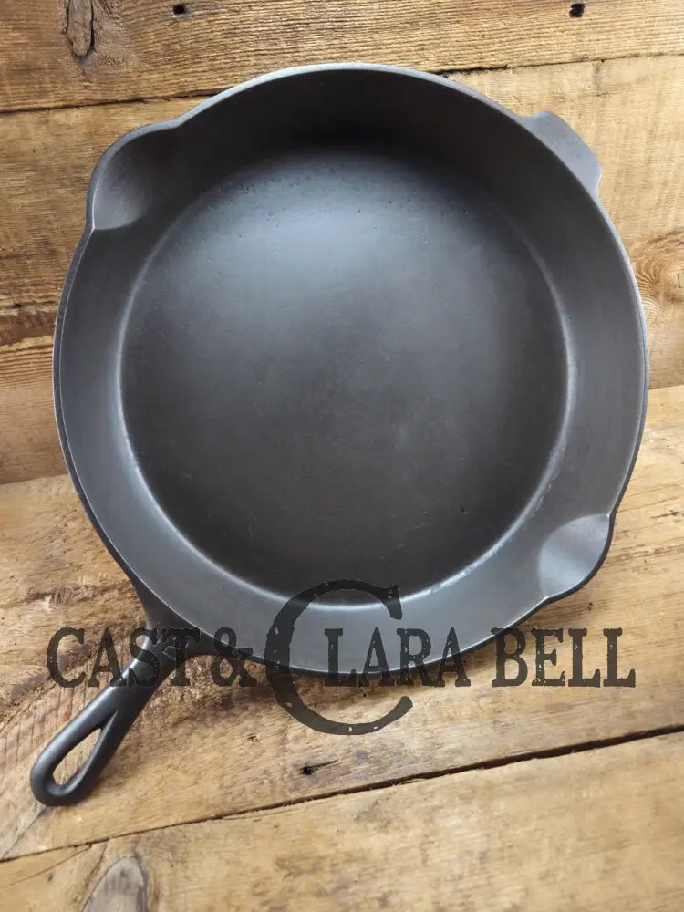 Huge beautiful 1930’s Griswold No. 12 Skillet with Small Block Logo and Heat Ring 719 D Skillet