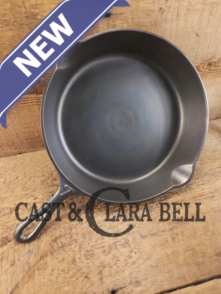 I love this skillet! Classic 1910’s Lodge Raised #7 Heat Ring Single Notch. Light sleek and ready to cook with! Skillet