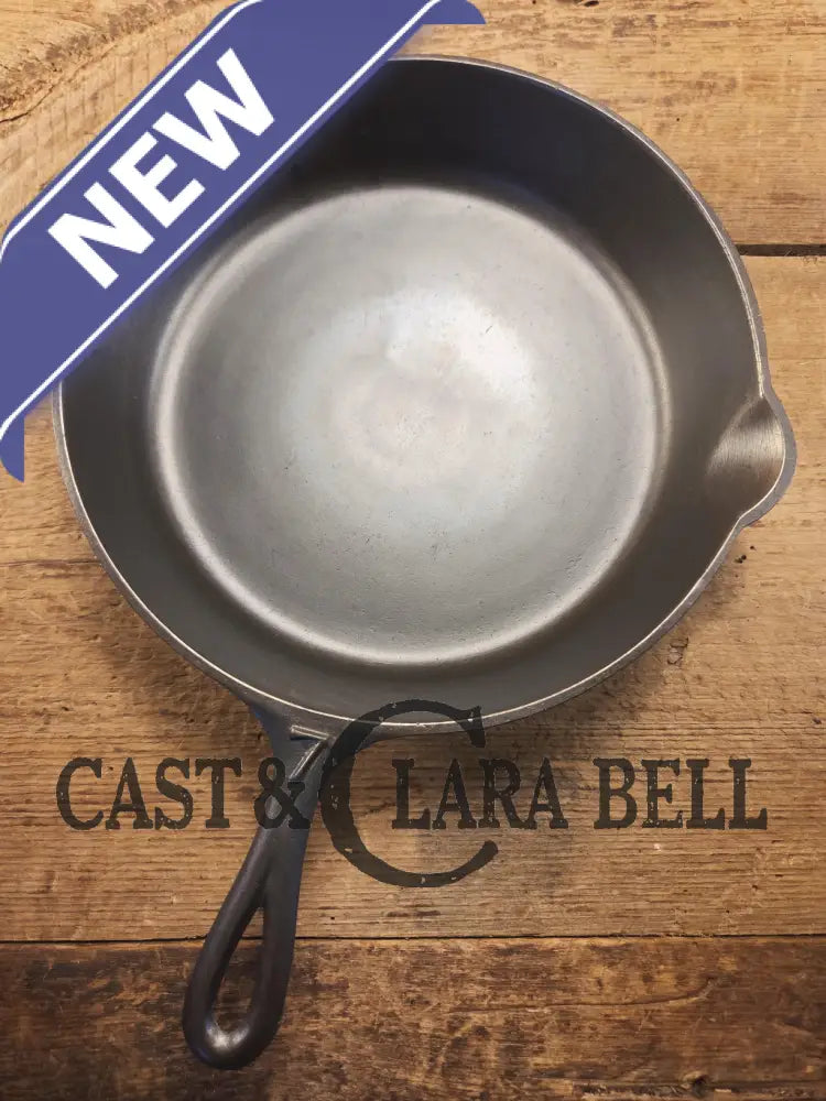 I love this skillet! Classic 1910’s Lodge Raised #7 Heat Ring Single Notch. Light sleek and ready to cook with! Skillet