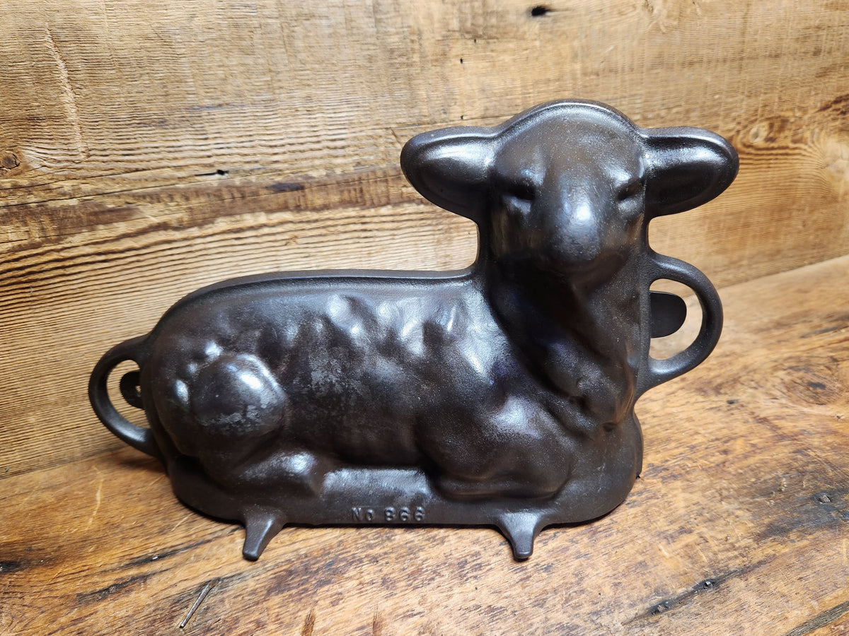 Fantastic For The Holidays! Authentic #866 Griswold Lamb Cake Mold Ready To Use! Bakeware