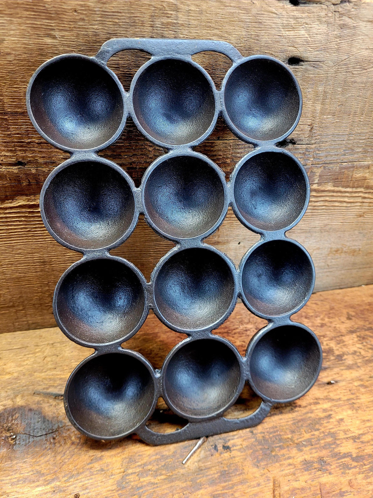 Wonderful Gift Idea Or Treat For Yourself! 1920’S Unmarked Griswold 12 Cup Brownie Pan P/N 947.