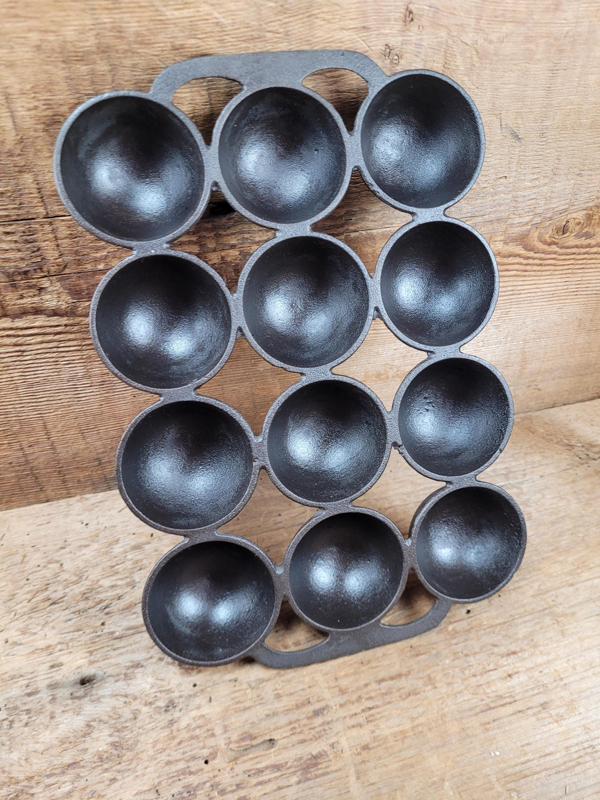 Great Gift! 1930’S #9 Wagner ’Golf Ball’ Brownie Pan. Open Air Design Gorgeous! Bakeware