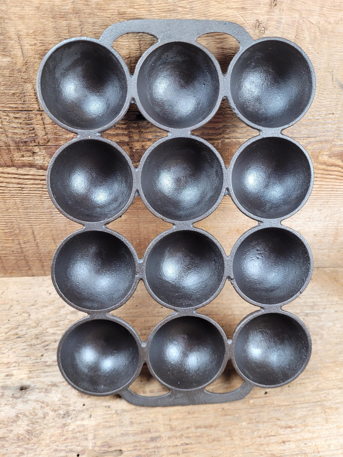 Great Gift! 1930’S #9 Wagner ’Golf Ball’ Brownie Pan. Open Air Design Gorgeous! Bakeware
