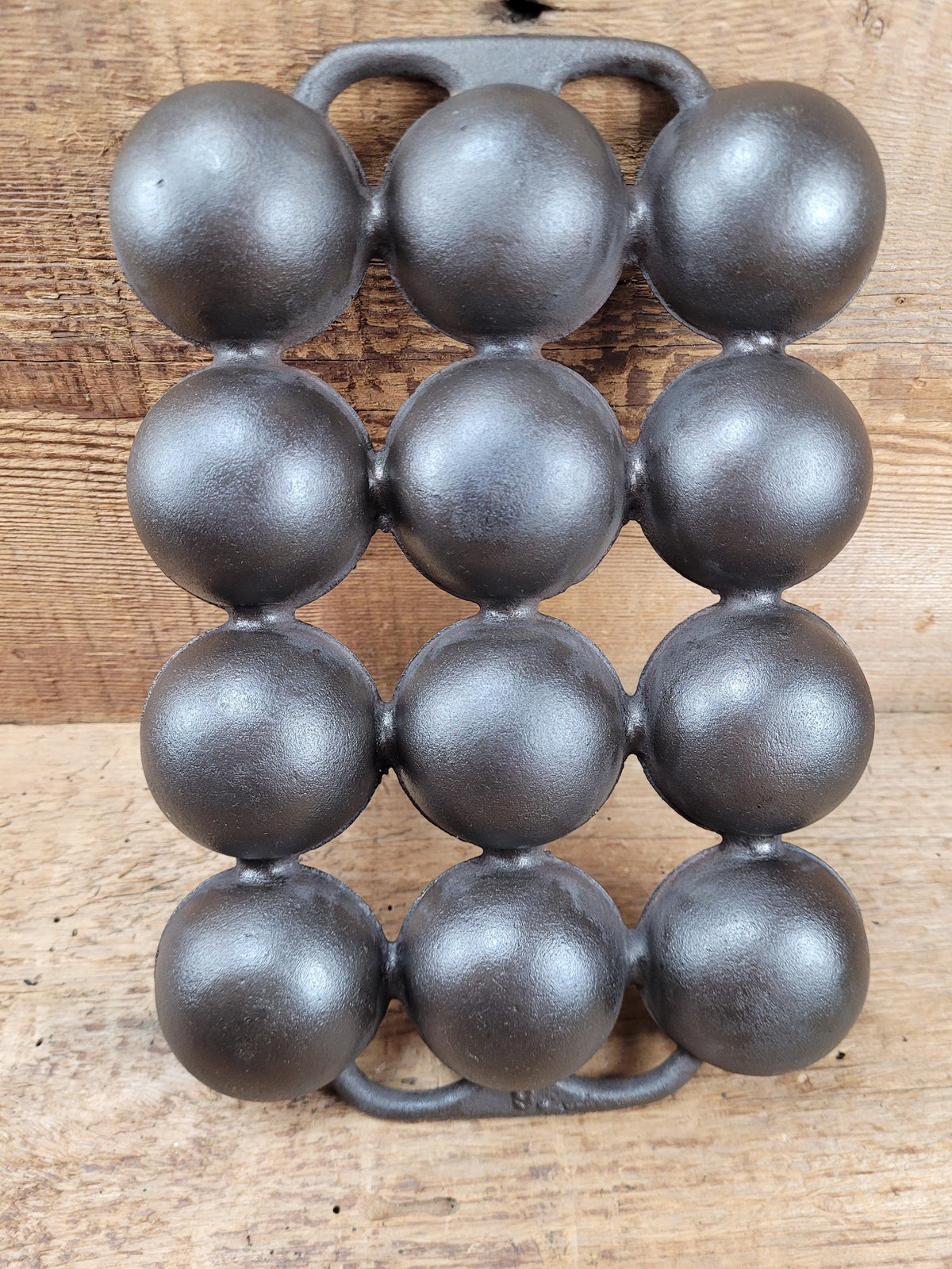 Great Gift! 1930’S #9 Wagner ’Golf Ball’ Brownie Pan. Open Air Design Gorgeous! Bakeware