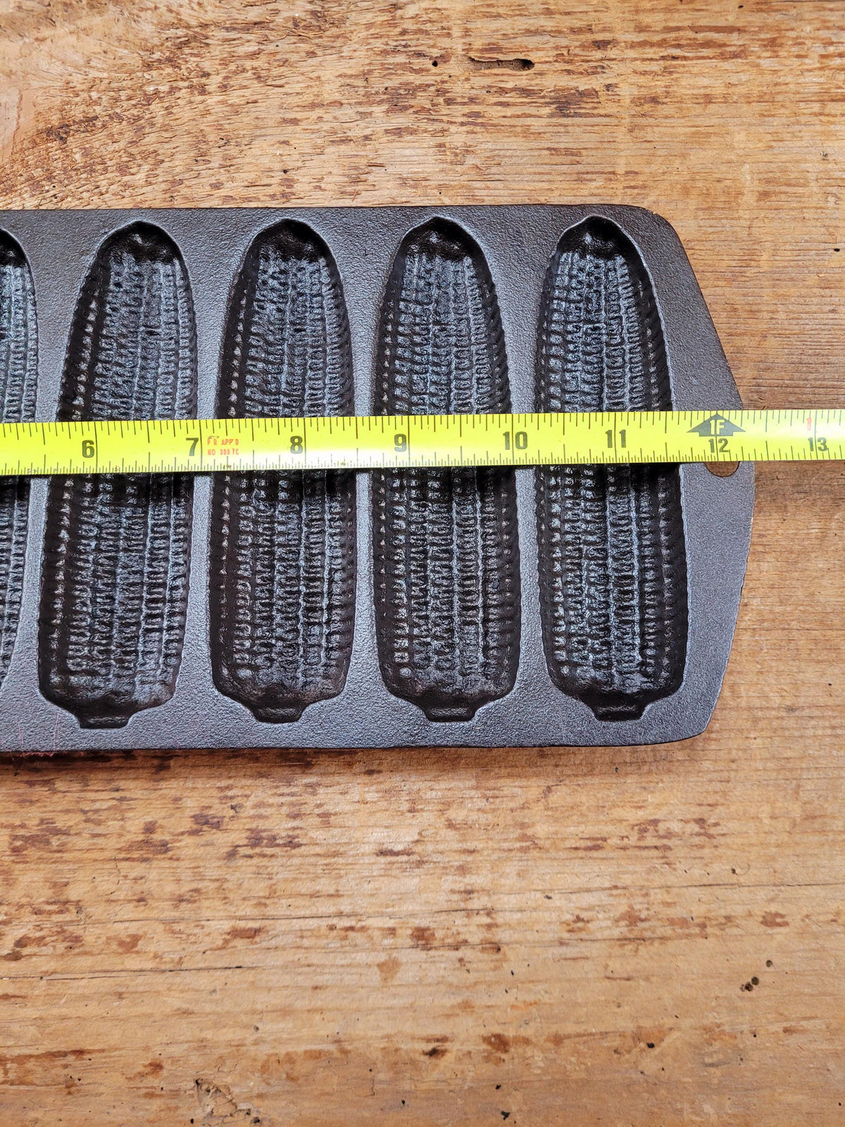 Great Gift Idea! Mid 1900’S Lodge Cornstick ’Corn Pone’ Gem Pan. Makes Wonderful Bread Sticks