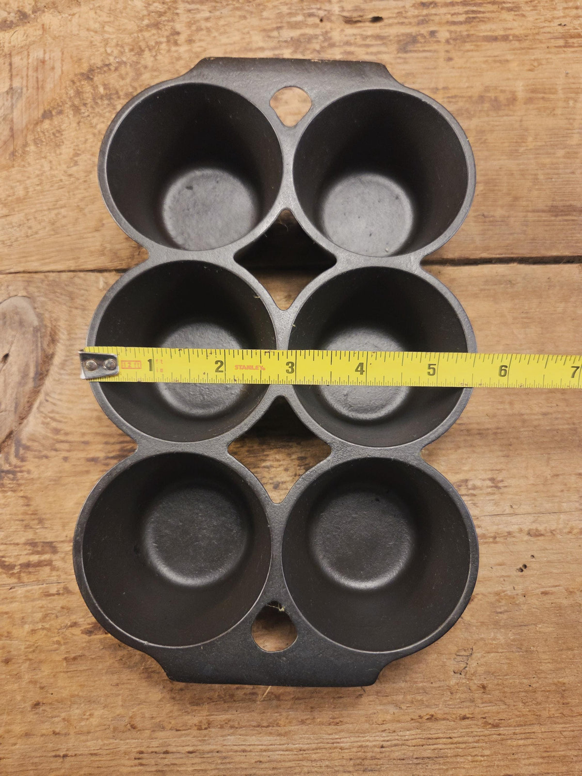 Beautiful 1920’s Griswold 6 Cup Muffin/Popover Pan 6141 Variation 4 Rarity 3. Restored Seasoned and Ready to Use!