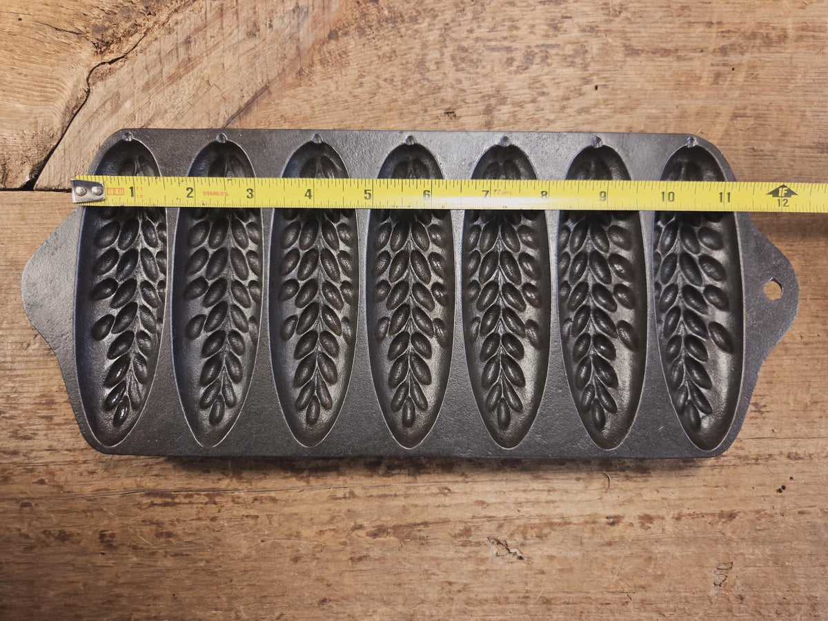 HTF 1930’s Griswold made Puritan # 1270 Wheat Stick Pan p/n 1513. Made for Sears & Roebuck department stores. Restored