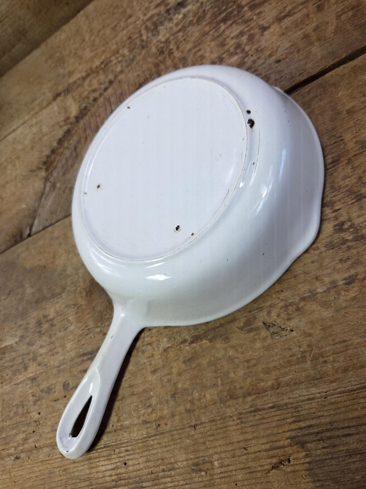Rare and Cool story! White enameled BSR Red Mountain Series #5 Skillet with Heat Ring. Finished in the 70’s by a third