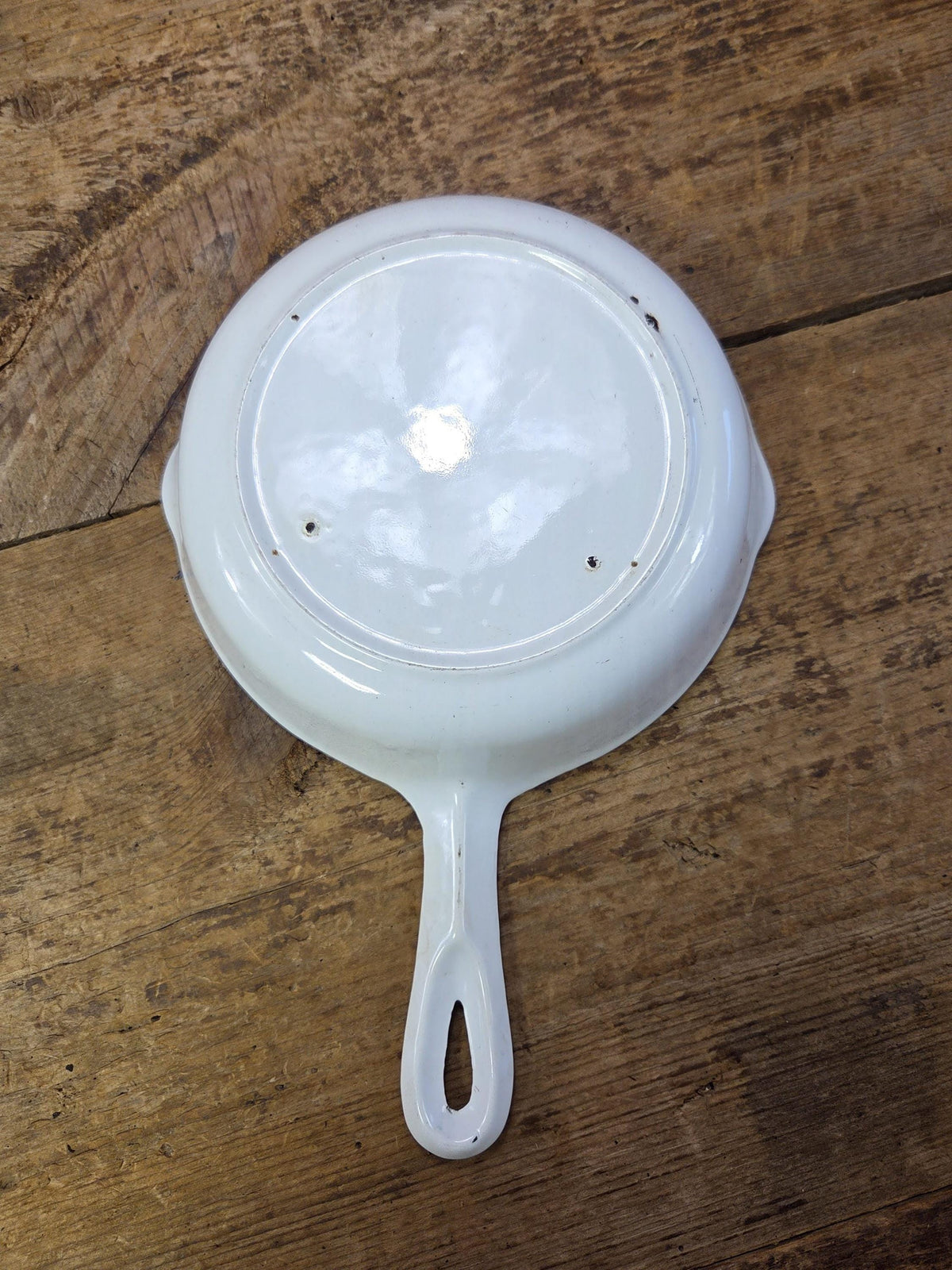 Rare and Cool story! White enameled BSR Red Mountain Series #5 Skillet with Heat Ring. Finished in the 70’s by a third