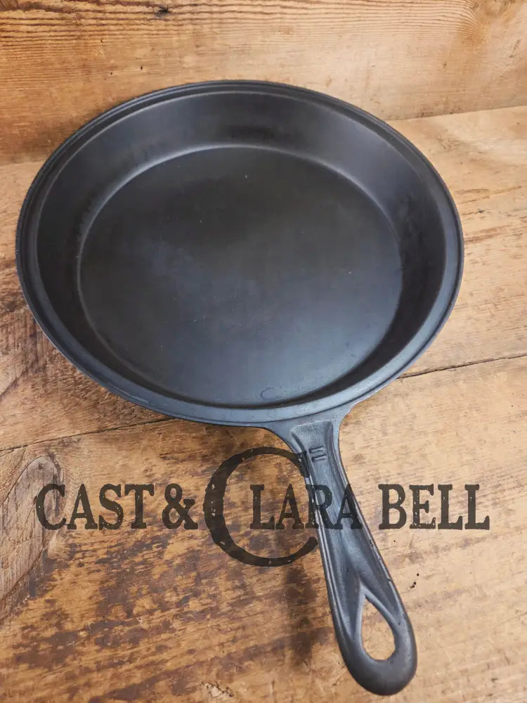 Large and gorgeous 1800βs (Philo Penfield Steward pattern) antique #10 Skillet. Very cool Skillet