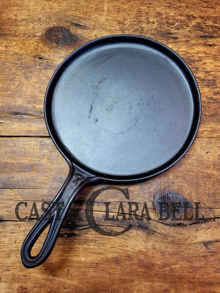 Late 1800βS Antique #7 Round βSnackβ Griddle With Gate Mark And Raised 7. Perfect Size For One!