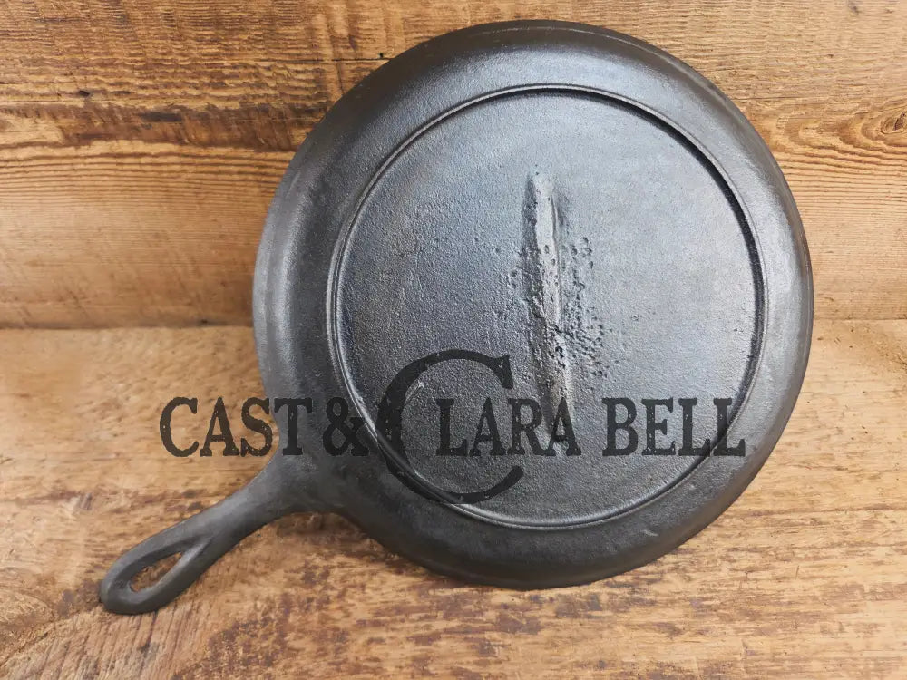 Late 1800βs Antique #8 Round Stove Eye Griddle with Gate mark and Raised 8 semi-fancy handle Griddle