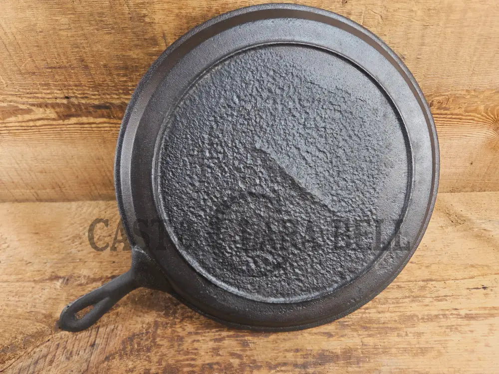 Late 1800’s Antique #9 Round Stove Eye Griddle with Gate mark and Raised 9 semi-fancy handle Griddle