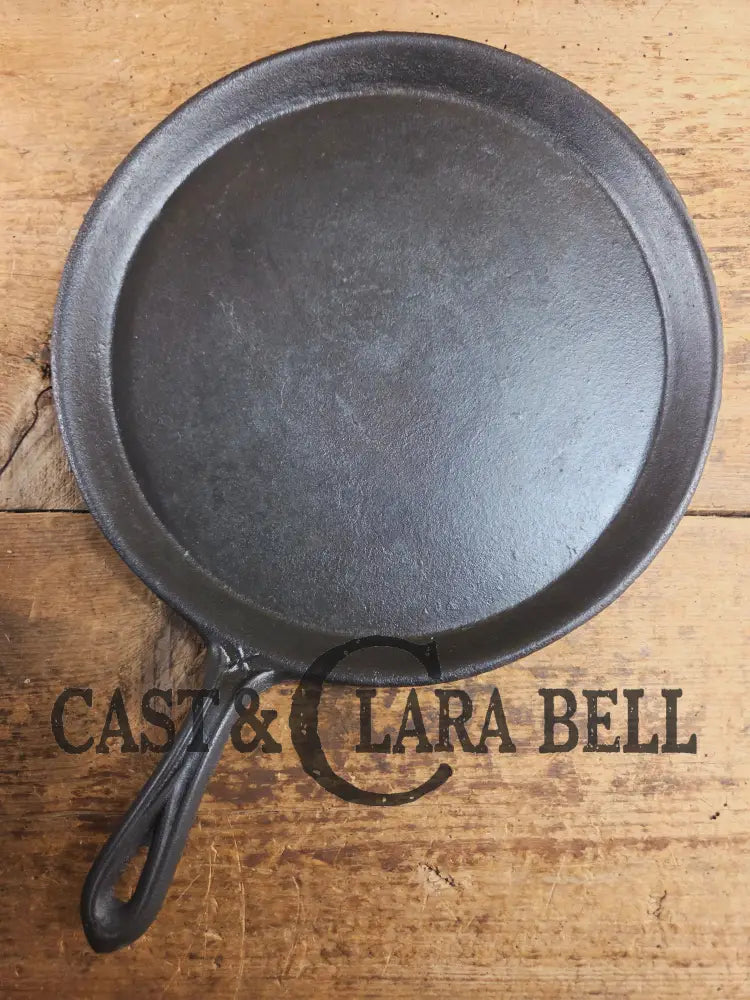 Late 1800’s Antique #9 Round Stove Eye Griddle with Gate mark and Raised 9 semi-fancy handle Griddle