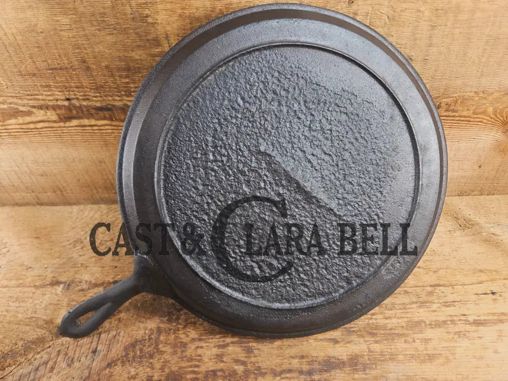 Late 1800’s Antique #9 Round Stove Eye Griddle with Gate mark and Raised 9 semi-fancy handle Griddle