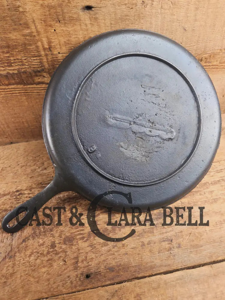 Late 1800βs Antique #9 Round Stove Eye Griddle with Gate mark and Raised 9 straight handle Griddle