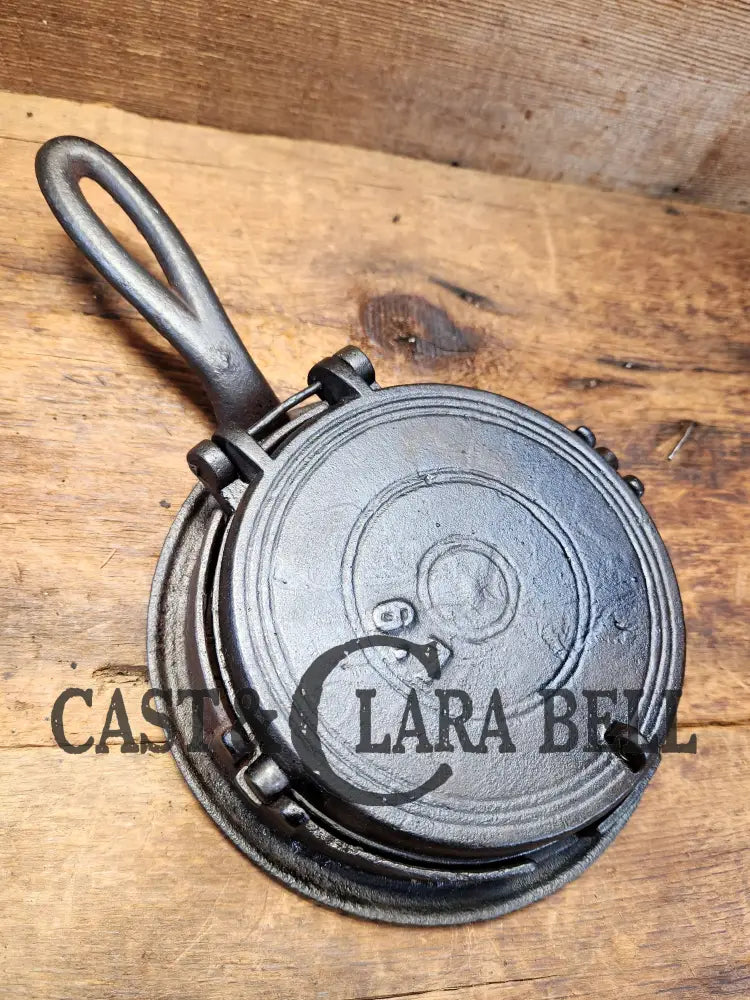 Late 1800βS Patton Style #6/7 Cast Waffle Iron. Playing Card Pattern. Compact And Ready To Make